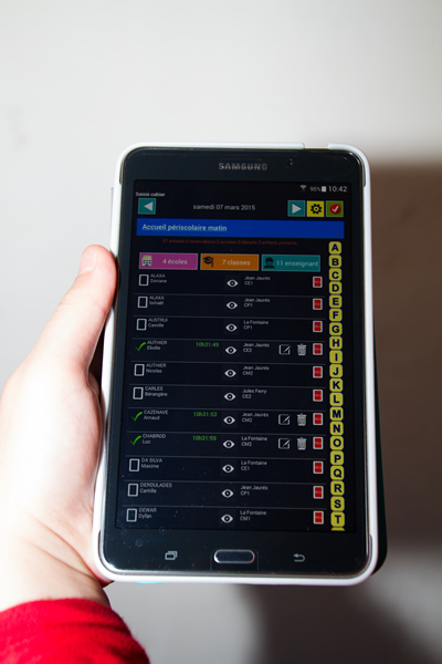 Ecran tablette de saisise des passages enfants